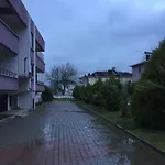 Yildiz Apart
