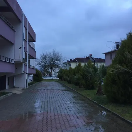 Yildiz Apart